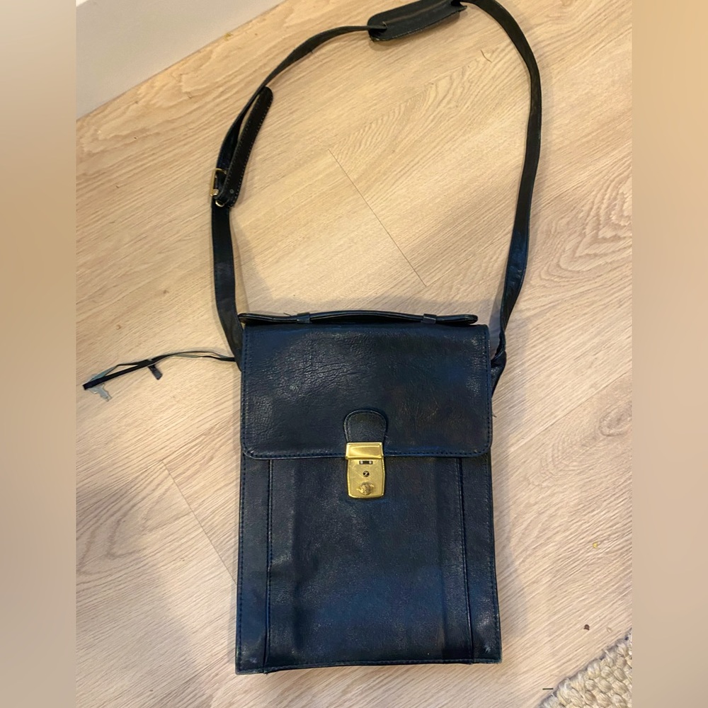 Vintage Amiet leather bag